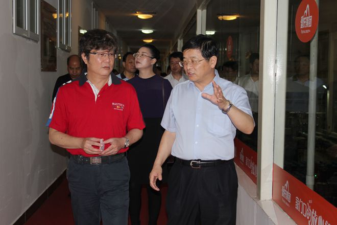 甘肃省工商联考察团到乐鱼网页版,乐鱼（中国）官方在线登录考察