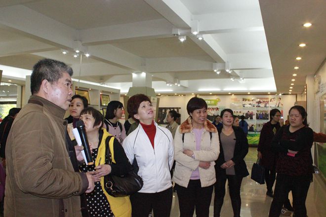 自治区党委办公厅厅妇女职工干部一行到乐鱼网页版,乐鱼（中国）官方在线登录参观考察