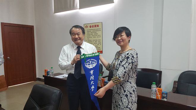 台湾实践大学丁斌首副校长一行到乐鱼网页版,乐鱼（中国）官方在线登录考察调研