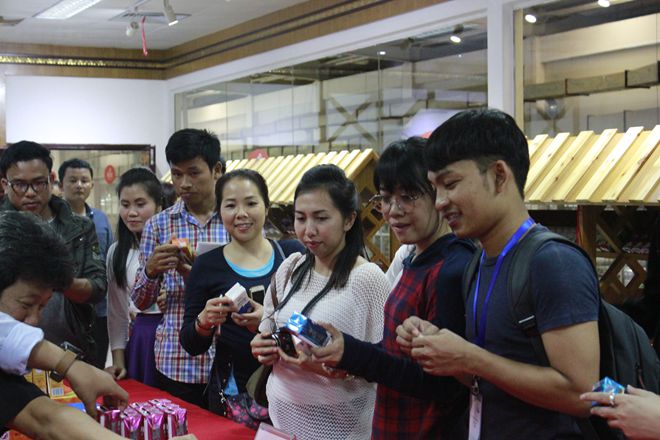 2017年东盟国家农产品及食品安全管理研修班一行莅临乐鱼网页版,乐鱼（中国）官方在线登录参观访问