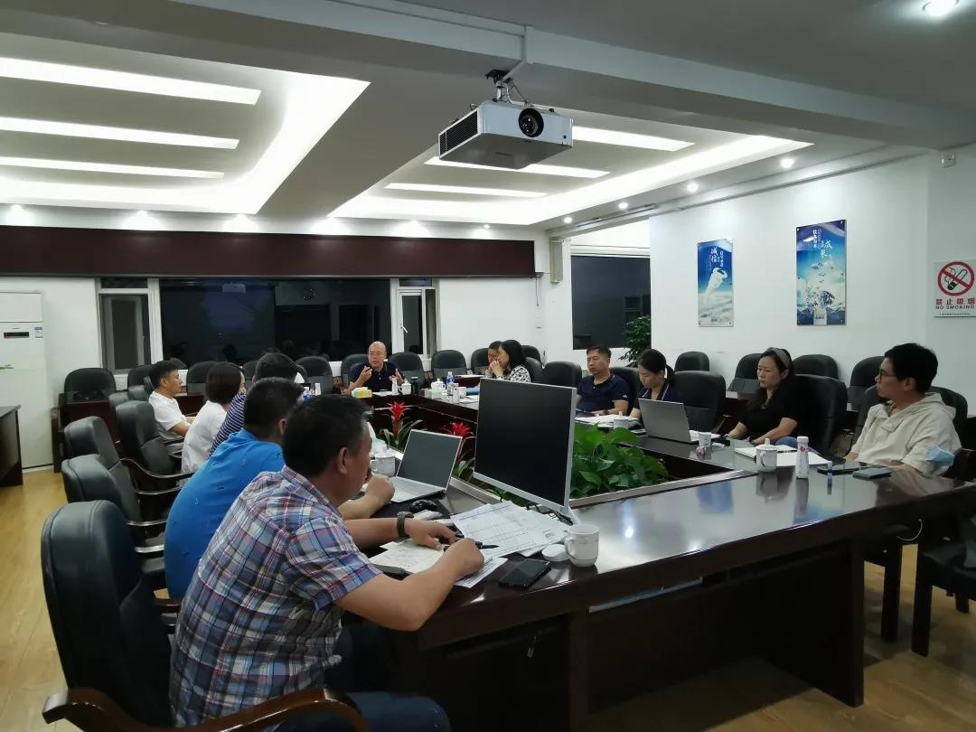 强化乐鱼网页版,乐鱼（中国）官方在线登录化管理 打造百亿级皇氏——皇氏乳业乐鱼网页版,乐鱼（中国）官方在线登录高管团队赴皇氏来思尔公司调研、交流、指导