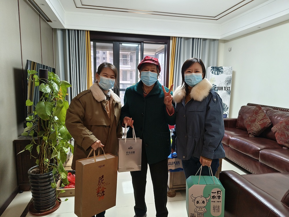 牵手春天，纵情向前丨皇氏乳业乐鱼网页版,乐鱼（中国）官方在线登录开展新春走访慰问外派员工家属活动