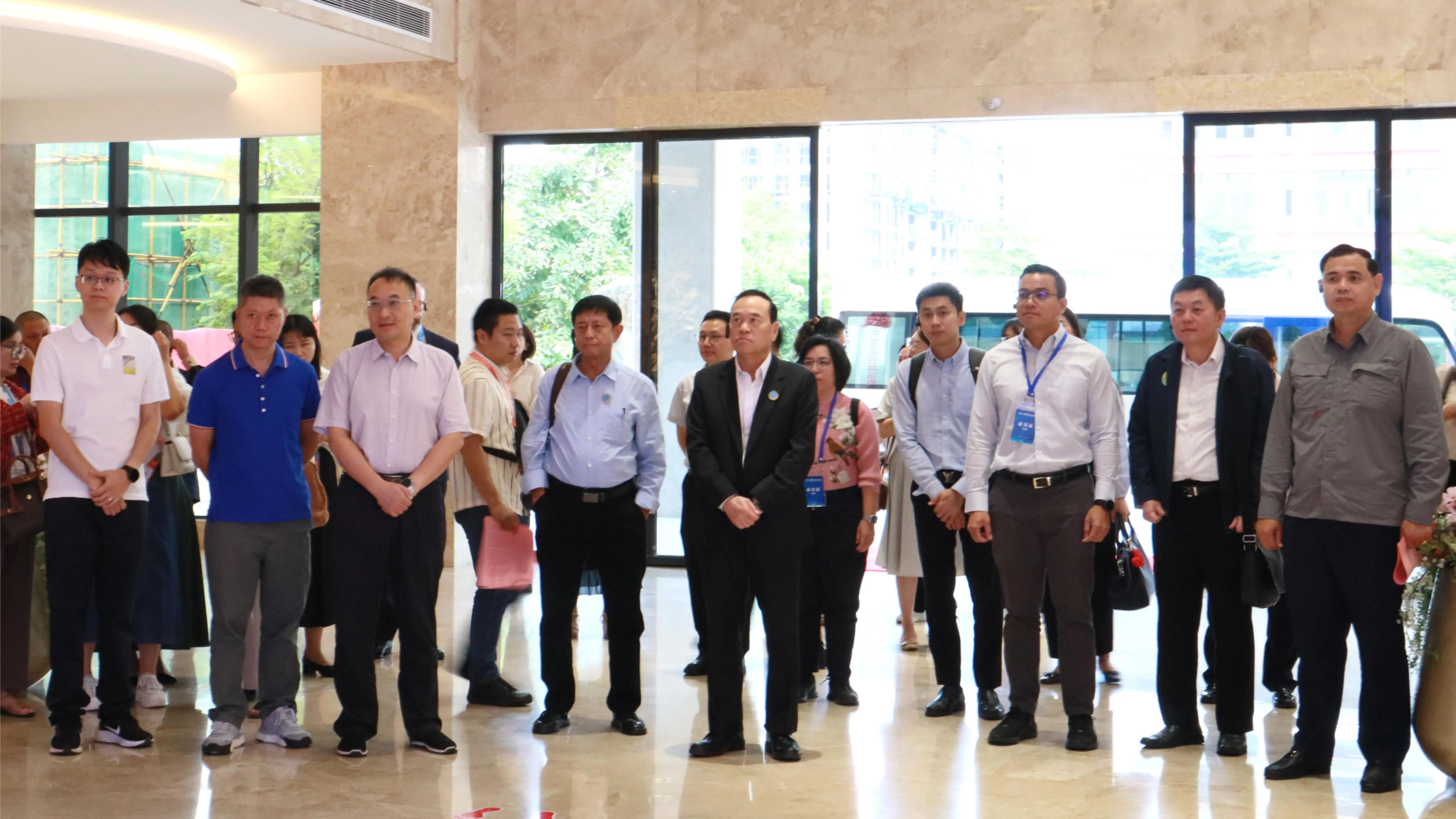 东盟农业考察团一行到访乐鱼网页版,乐鱼（中国）官方在线登录实地考察