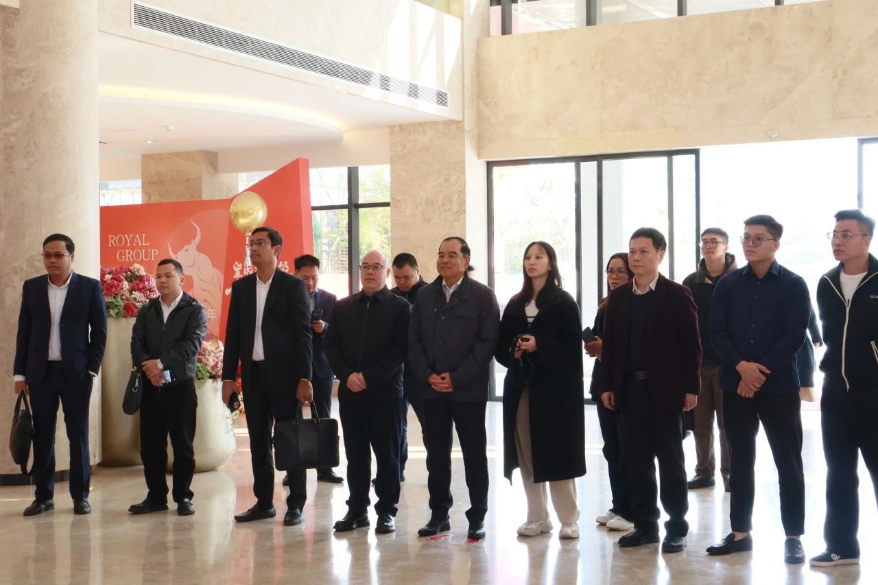 柬埔寨王国国务部长李突到乐鱼网页版,乐鱼（中国）官方在线登录考察调研