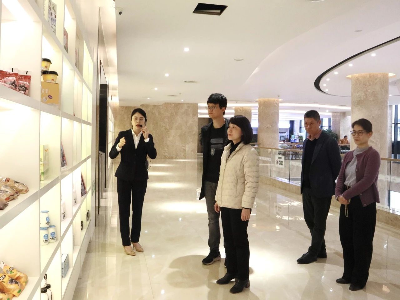 南宁市工业和信息化局局长张丽到乐鱼网页版,乐鱼（中国）官方在线登录调研